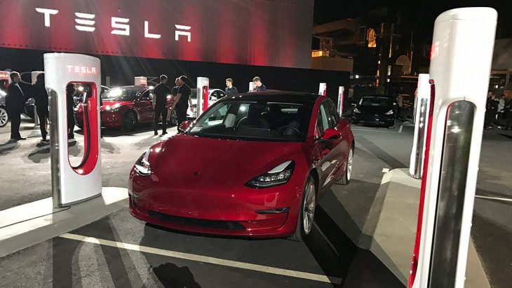 Tesla начала выпуск «дешевой» Model 3