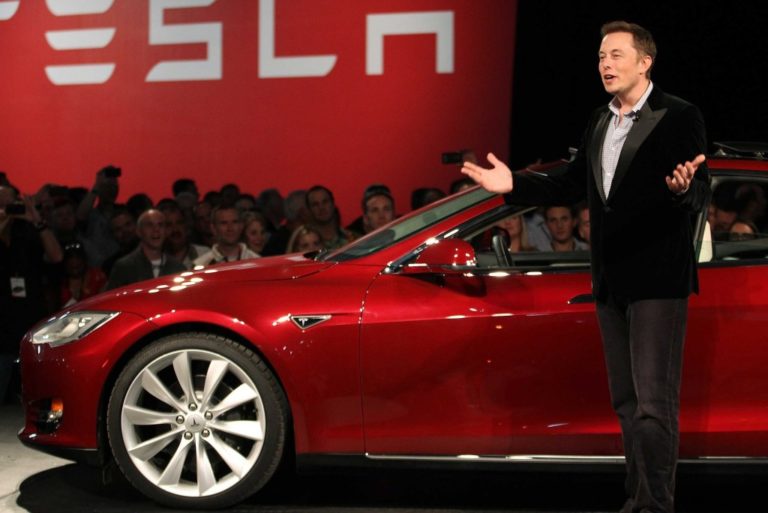 Tesla може стати банкрутом
