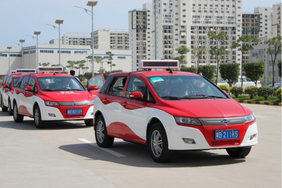 byd-e6-electric-taxi-in-service-in-shenzhen-china