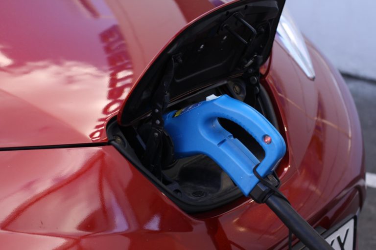 Швеція хоче підтримати заборону автомобілів на бензині до 2030 року