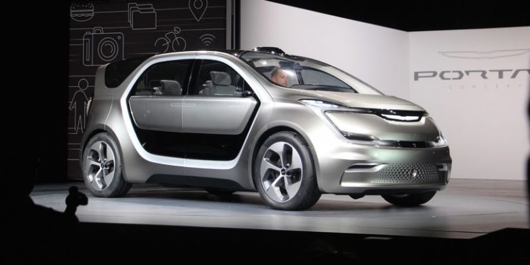 Chrysler представив сімейний електромобіль на виставці CES 2017 в Лас-Вегасі