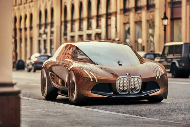 BMW iNext – новий конкурент Tesla