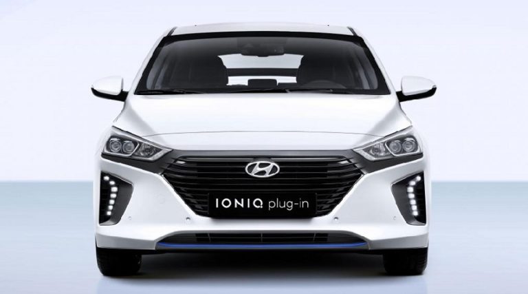 Hyundai Ioniq: електромобіль проти гібриду