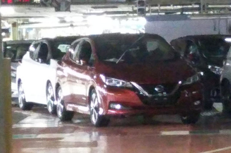 Шпигунські фото нового покоління Nissan Leaf