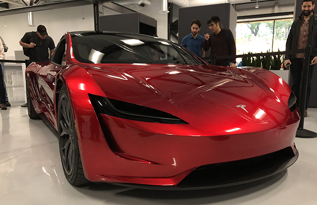 Нові фотографії Tesla Roadster