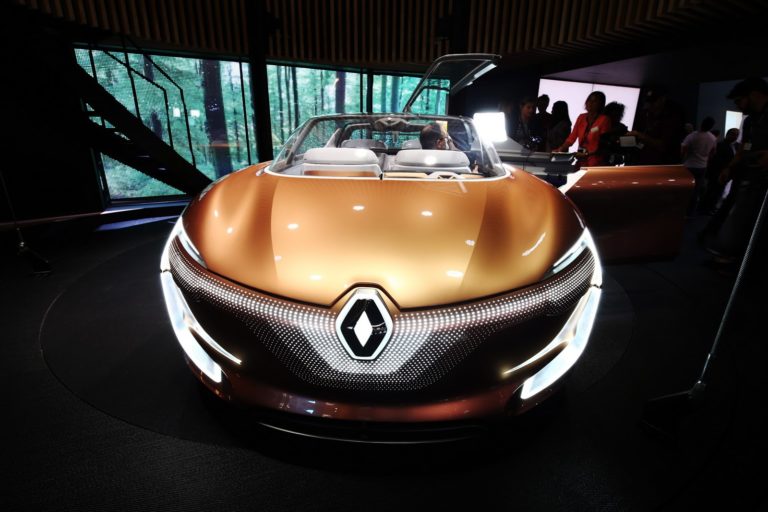 Renault Symbioz – електромобіль майбутнього представлений у Франкфурті