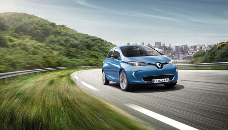 У 2017 році Renault продаватиме електромобілі в Україні і створить мережу електрозаправок?