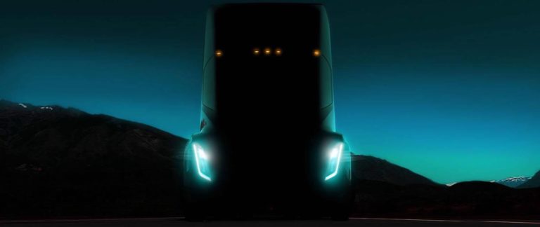 Tesla Semi матиме запас ходу 200-300 миль