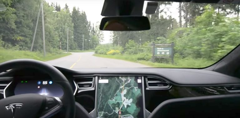 Автопілот Тесла 2.0. – попередній “тест драйв” показує очевидні покращення системи