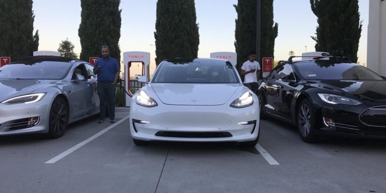 Tesla Model 3 – якісні фото остаточного дизайну електромобіля