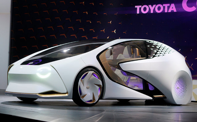 Футуристичний Toyota Concept-i показали на виставці електроніки CES 2017