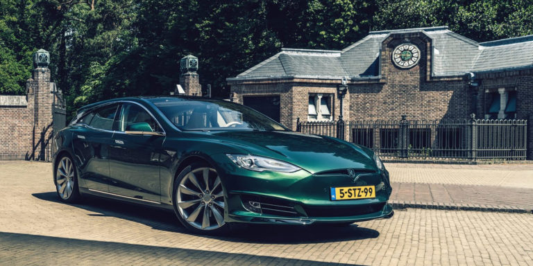 У Нідерландах випустили електричний універсал на базі Tesla