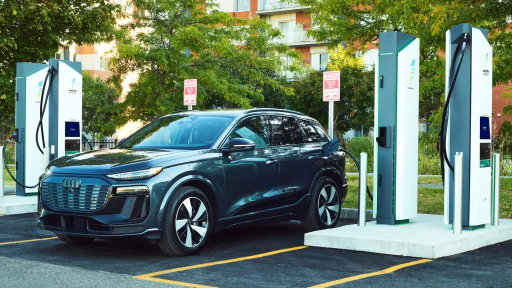 Купівля нових електромобілів Audi надає безкоштовне (швидке) заряджання на рік без жодних обмежень. Отримайте безкоштовне заряджання для нових електромобілів Audi!
