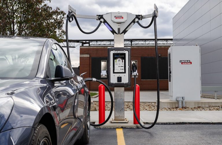 Lincoln Electric отримала сертифікацію NEMA Make It American для своїх електрозарядних станцій