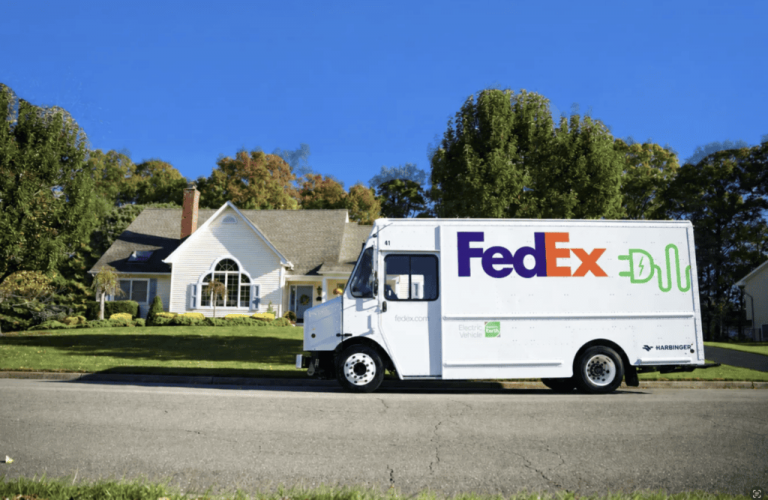 FedEx замовила 2000 електричних вантажівок як сигнал про кінець ери пілотів